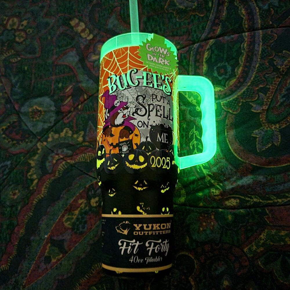 New Buc-ees 2025 Halloween Glow In the Dark 40oz Tumbler